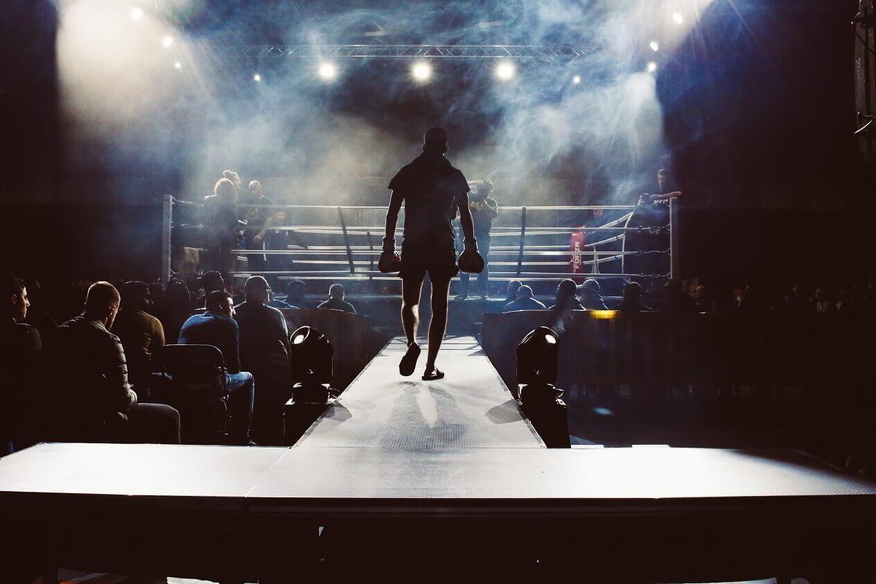 boks boxing man in the ring